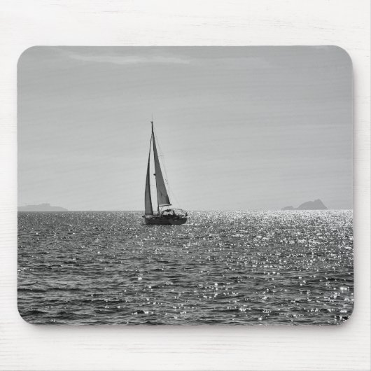 夏カッコいいの帆船の写真 マウスパッド (正面)