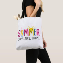 夏カラフルのディップスがドリンクと太陽で旅行