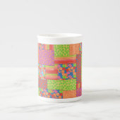 夏カラフルのフェイク果実の継ぎ目 ボーンチャイナマグカップ (正面)