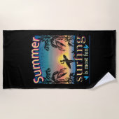 夏 – サーフィンが最もおもしろい ビーチタオル (正面)