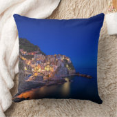 夕べのCinque TerreのManarolaの町 クッション (ブランケット)