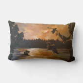 夕べサンセットアヒルが池の枕に沈降 ランバークッション (裏面)