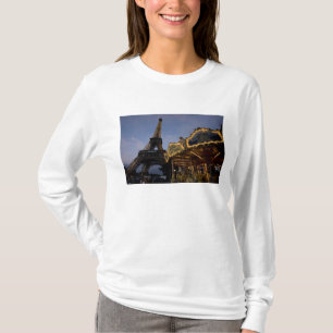 夕方のエッフェル塔のそばのメリーゴーランド, Tシャツ