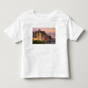 夕方のヴェルナッツァの丘の街、チンクエ トドラーTシャツ