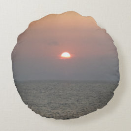 夕日が海の丸枕に ラウンドクッション