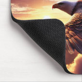 夕日に空を舞うワシ マウスパッド (コーナー)