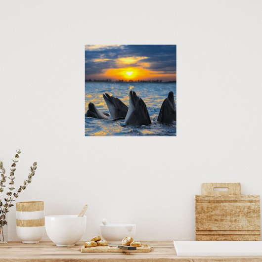 夕日の光の中でボトルの鼻を持つイルカ ポスター (キッチン)