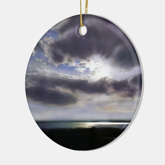 夕日の出の湖畔のスカイライン絵を描海 セラミックオーナメント (左)