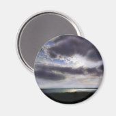 夕日の出の湖畔のスカイライン絵を描海 マグネット (正面/裏面)