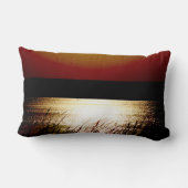 夕日の湖 ランバークッション (裏面)