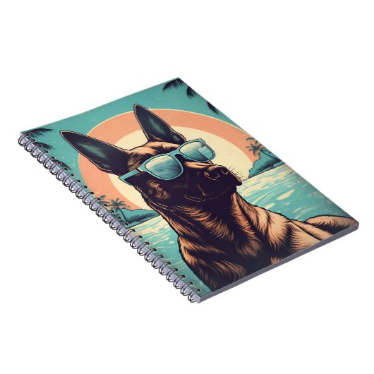 夕日の間に熱帯ビーチでベルギーのマリノワ ノートブック (右側)