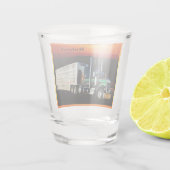 夕日の18輪牛車パーソナライズされた ショットグラス (裏面)