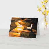 夕日への道の曲がり カード (黄色い花)