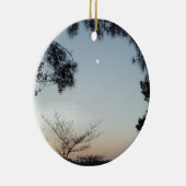 夕日、湖の矢印の上に昇る月 セラミックオーナメント (右)