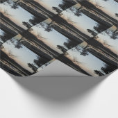 夕日、湖の矢印の上に昇る月 ラッピングペーパー (角)