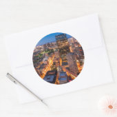 夕暮れのボストンのスカイライン ラウンドシール (封筒)