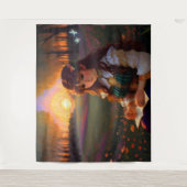 夕暮れの草地のかわいい悲しいスタイルの女性 タペストリー (正面)