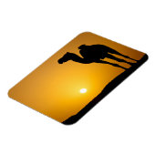 夕暮れの野生のラクダのシルエット マグネット (左側)