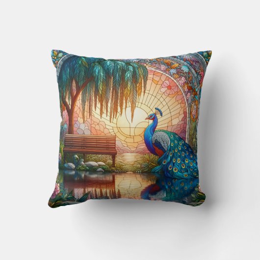 夕暮れ威厳のあるに浮かぶクジャク クッション (裏面)