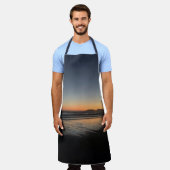 夕暮れ時から夕暮れ時までビーチ写真 エプロン (着用した状態)
