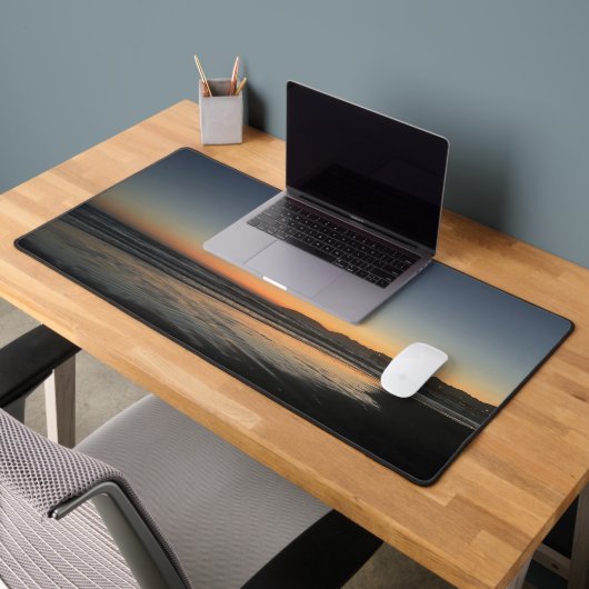 夕暮れ時から夕暮れ時までビーチ写真 デスクマット (オフィス2)