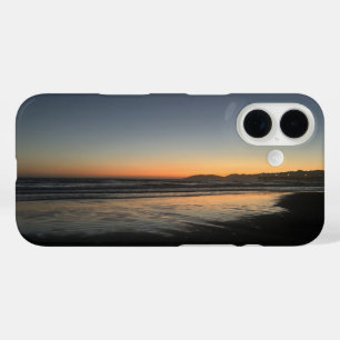 夕暮れ時から夕暮れ時までビーチ写真 iPhone 16ケース
