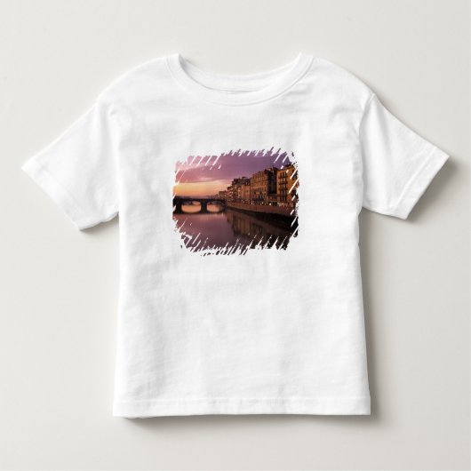 夕暮れ時にアーノ川の橋 トドラーTシャツ (正面)