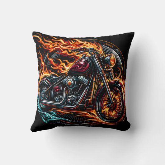 夕暮れ時にオープンロードを走り抜ける炎のオートバイ クッション (裏面)