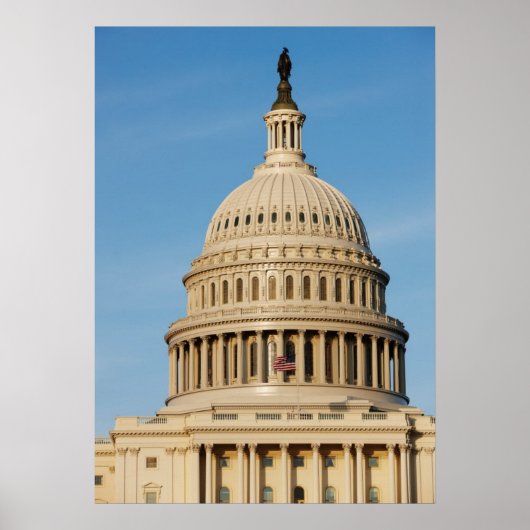 夕暮れ時にキャピトル建物が撮影 ポスター (正面)