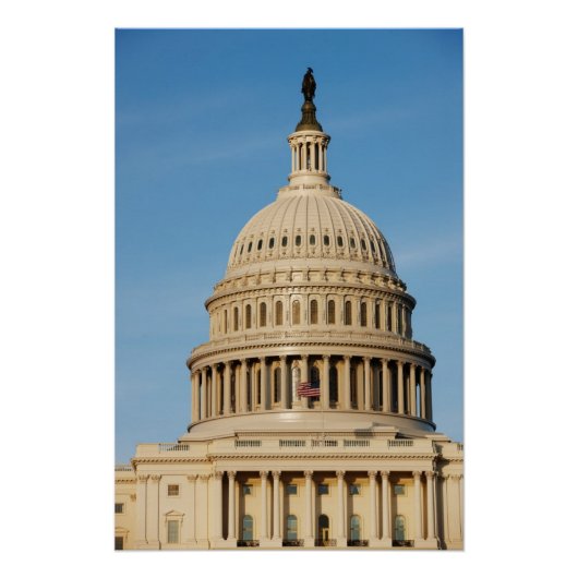 夕暮れ時にキャピトル建物が撮影 ポスター (正面)