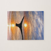 夕暮れ時にクジラの尾 ジグソーパズル (横)