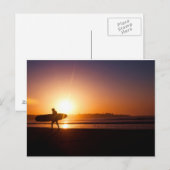 夕暮れ時にサーフィン ポストカード (正面/裏面)