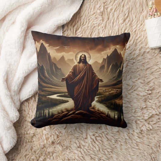 夕暮れ時に山威厳のあるに立つイエス クッション (ブランケット)