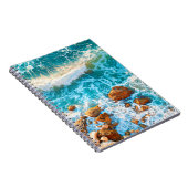 夕暮れ時に岩のビーチに波。空中海水浴場 ノートブック (右側)