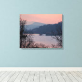 夕暮れ時に川で働く キャンバスプリント (インサイチュ (ウッドフロア))