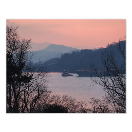 夕暮れ時に川で働く フォトプリント            (正面)