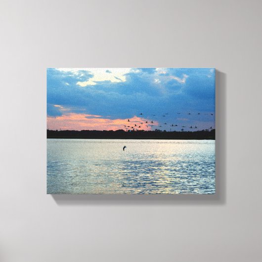 夕暮れ時に渡る鳥 キャンバスプリント (正面)