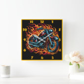 夕暮れ時に炎鮮やかの中で鳴るバイク スクエア壁時計 (ホーム)