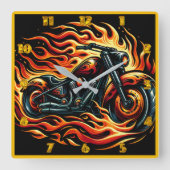 夕暮れ時に炎鮮やかを放つ炎のオートバイ スクエア壁時計 (正面)