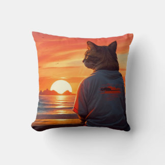 「夕暮れ時に考える猫:お洒落ビーチアート」 クッション