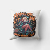 夕暮れ時に魔女が箒を照らして思案する クッション (裏面)