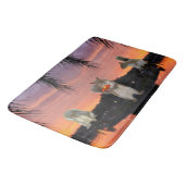 夕暮れ時のかわいいリス バスマット (アングル)