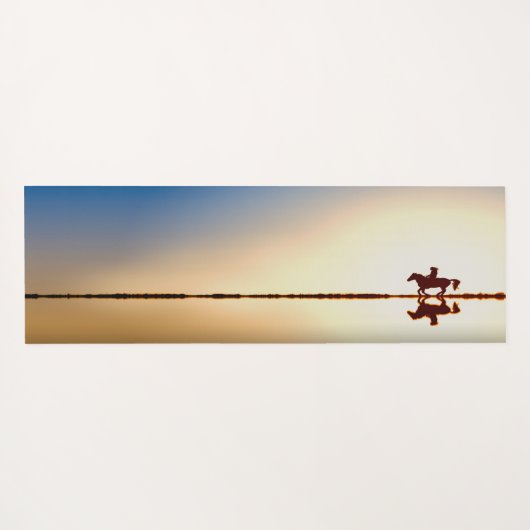 夕暮れ時のカウボーイ美しいスカイカラーズ海 ヨガマット (裏面(横))