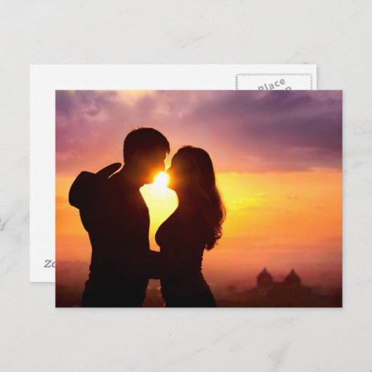 夕暮れ時のカップルのシルエット ポストカード (正面/裏面)
