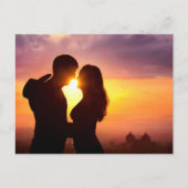 夕暮れ時のカップルのシルエット ポストカード (正面)