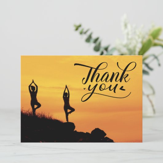 夕暮れ時のヨガの女性たち サンキューカード (スタンド正面)