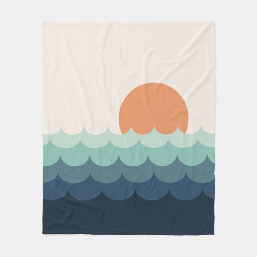 夕暮れ時の波打つ青い海 フリースブランケット (正面)