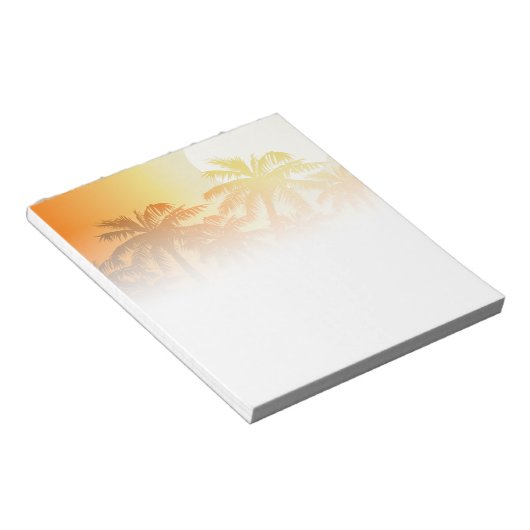夕暮れ時の熱帯性ヤシの木 ノートパッド (アングル)
