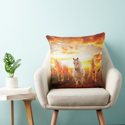 夕暮れ時の馬 クッション (椅子)