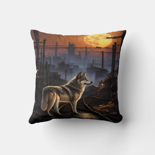 夕暮れ時誇りを持ったに線路に立つ狼 クッション (裏面)